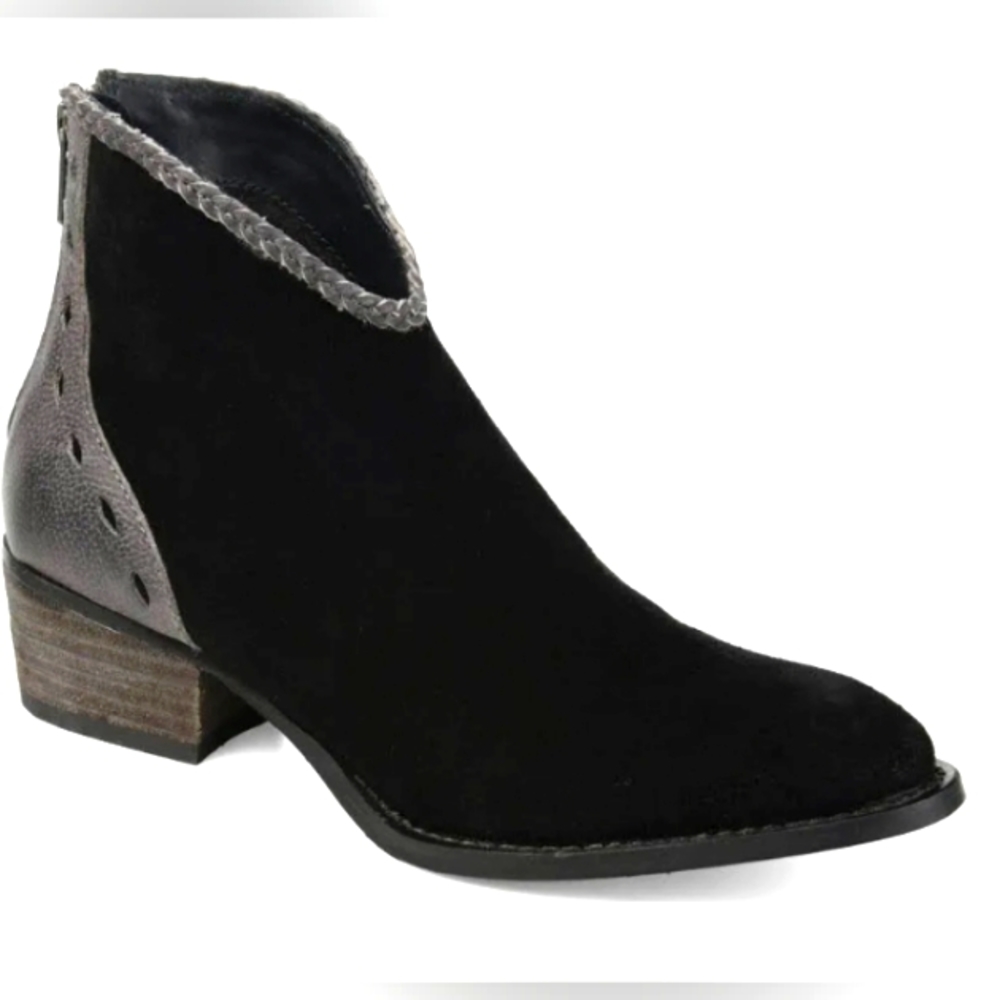 Women's Journee Collection Gracie Ankle Bootie Suede